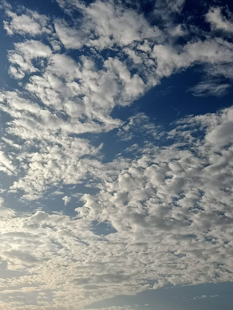 Attractive white clouds 