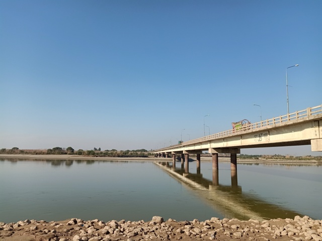 A bridge road between two cities