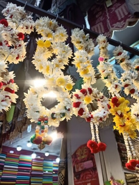 Flower garland image