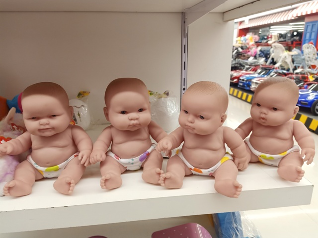 Baby dummies 